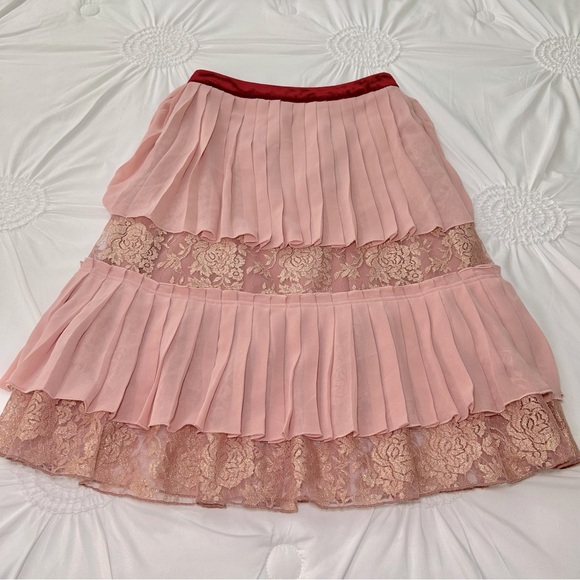 Endless Rose Tiered Pleat and Lace Pink & Gold Midi Skirt Size Small - Picture 1 of 13